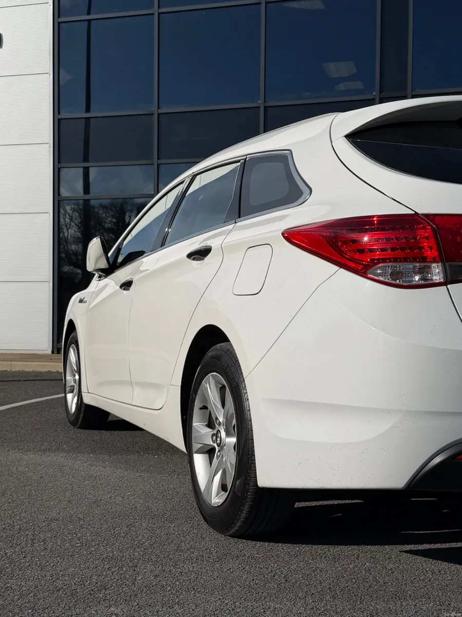 Hyundai i40 Comfort 1.7 Diesel - Image 4