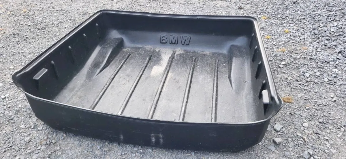 BMW E90 320d - Image 2