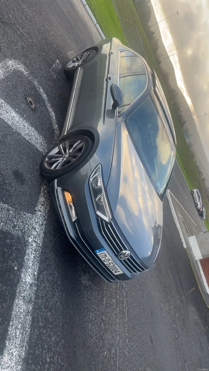 Volkswagen Passat - Image 3