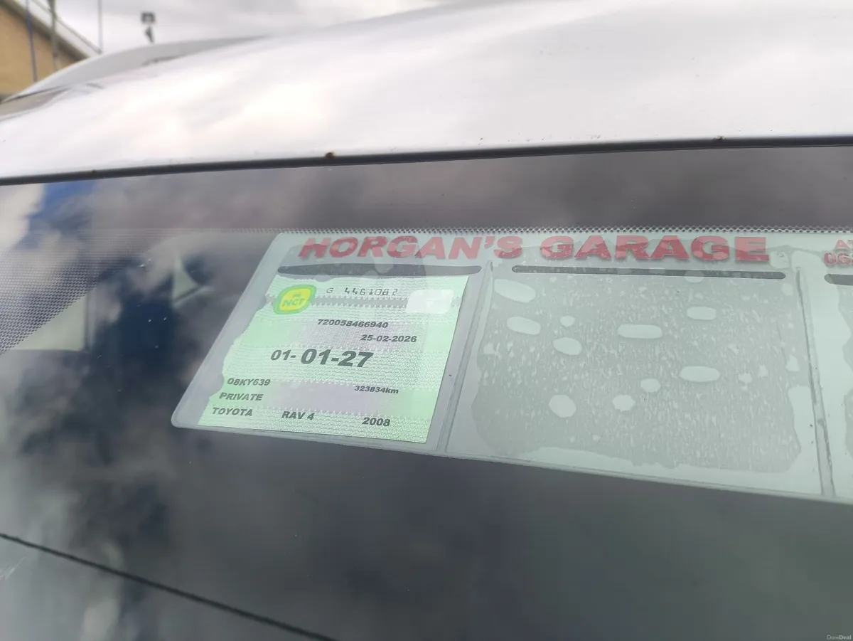 Toyota RAV4 2008 - Image 2