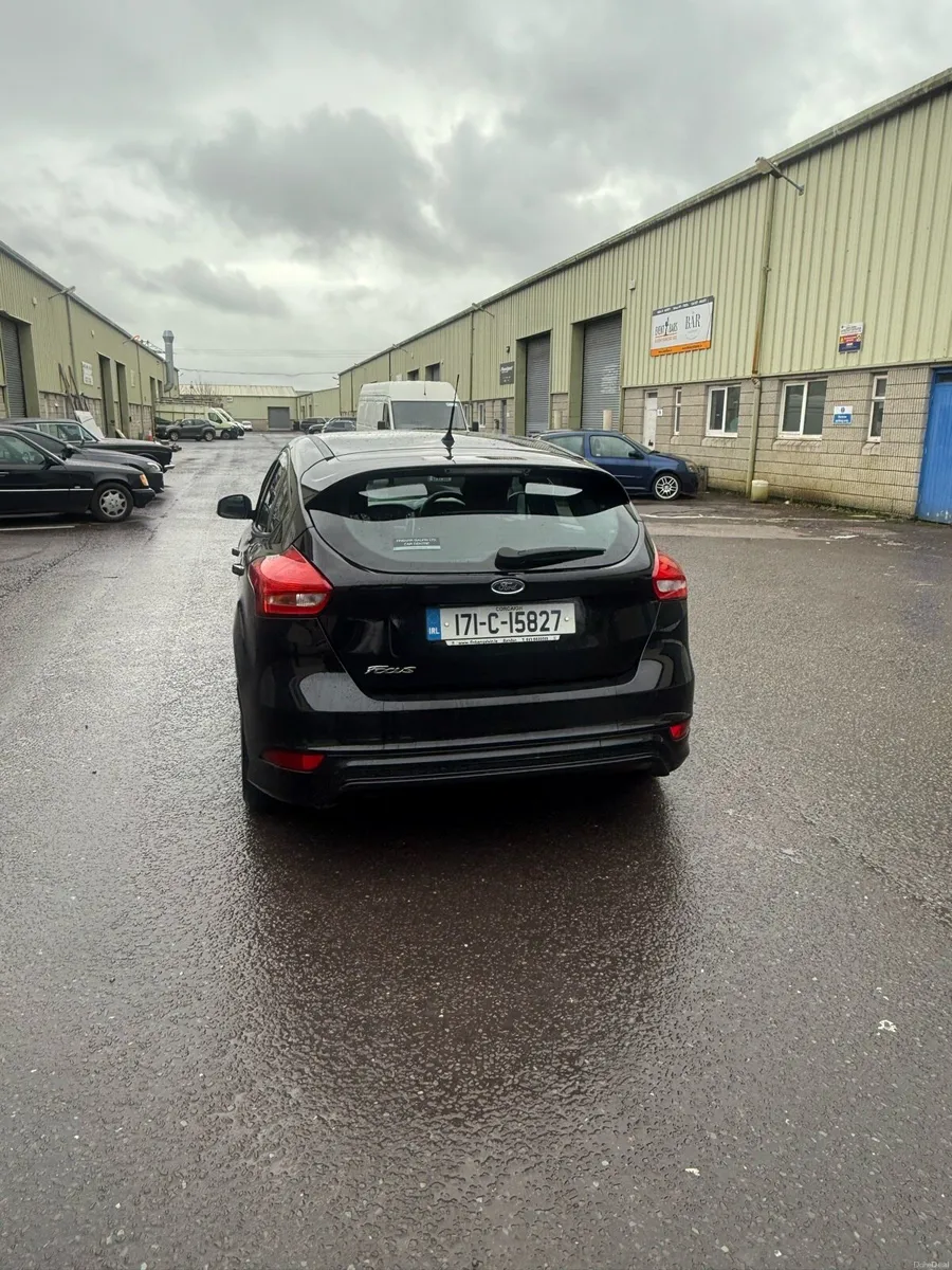 2017 Ford Focus St Line - Image 4