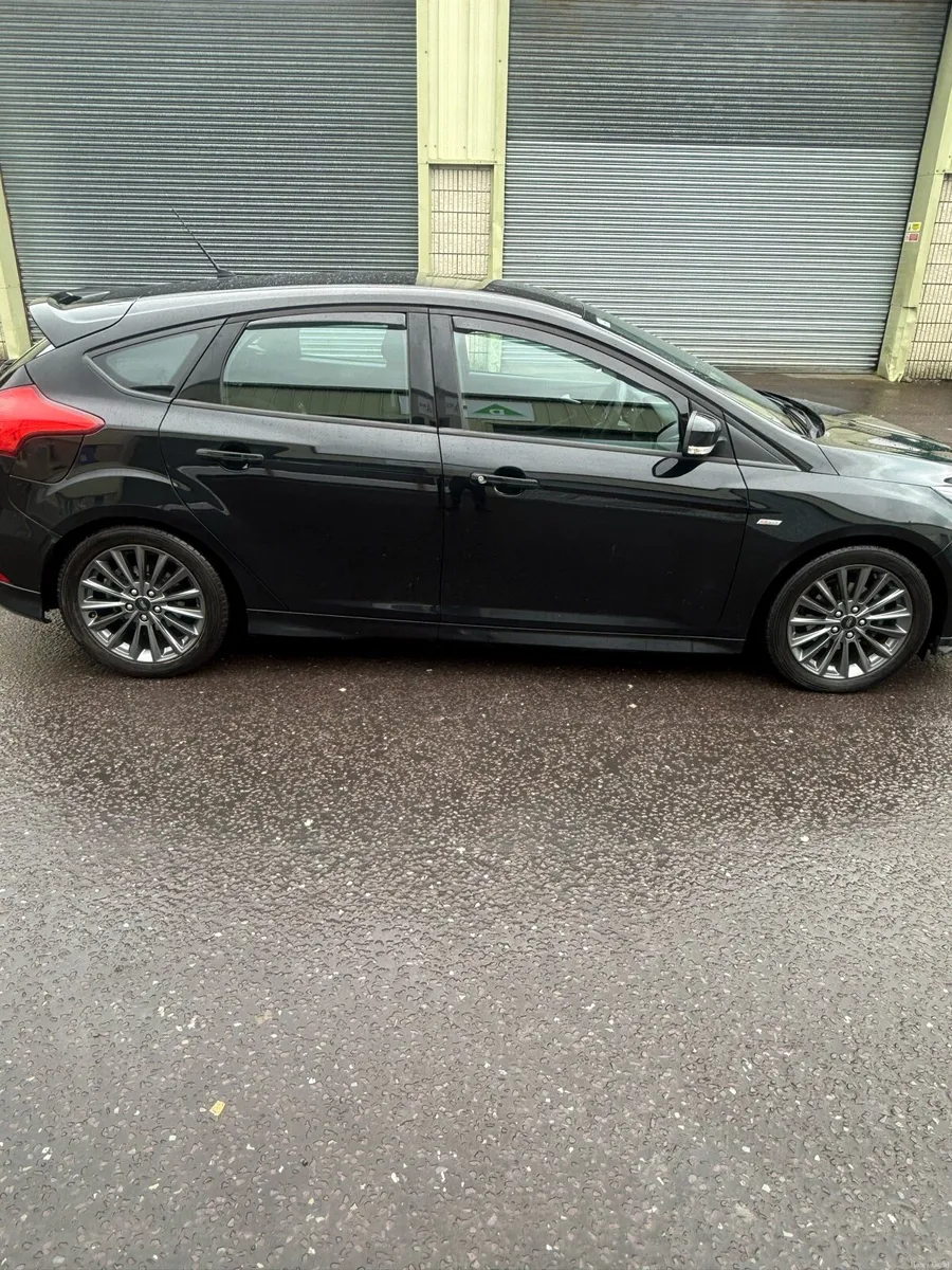 2017 Ford Focus St Line - Image 1
