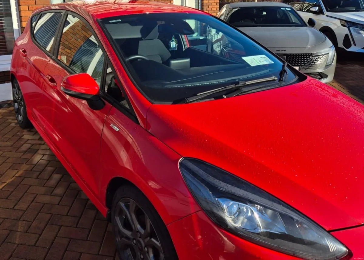 Ford Fiesta ST line - Image 2