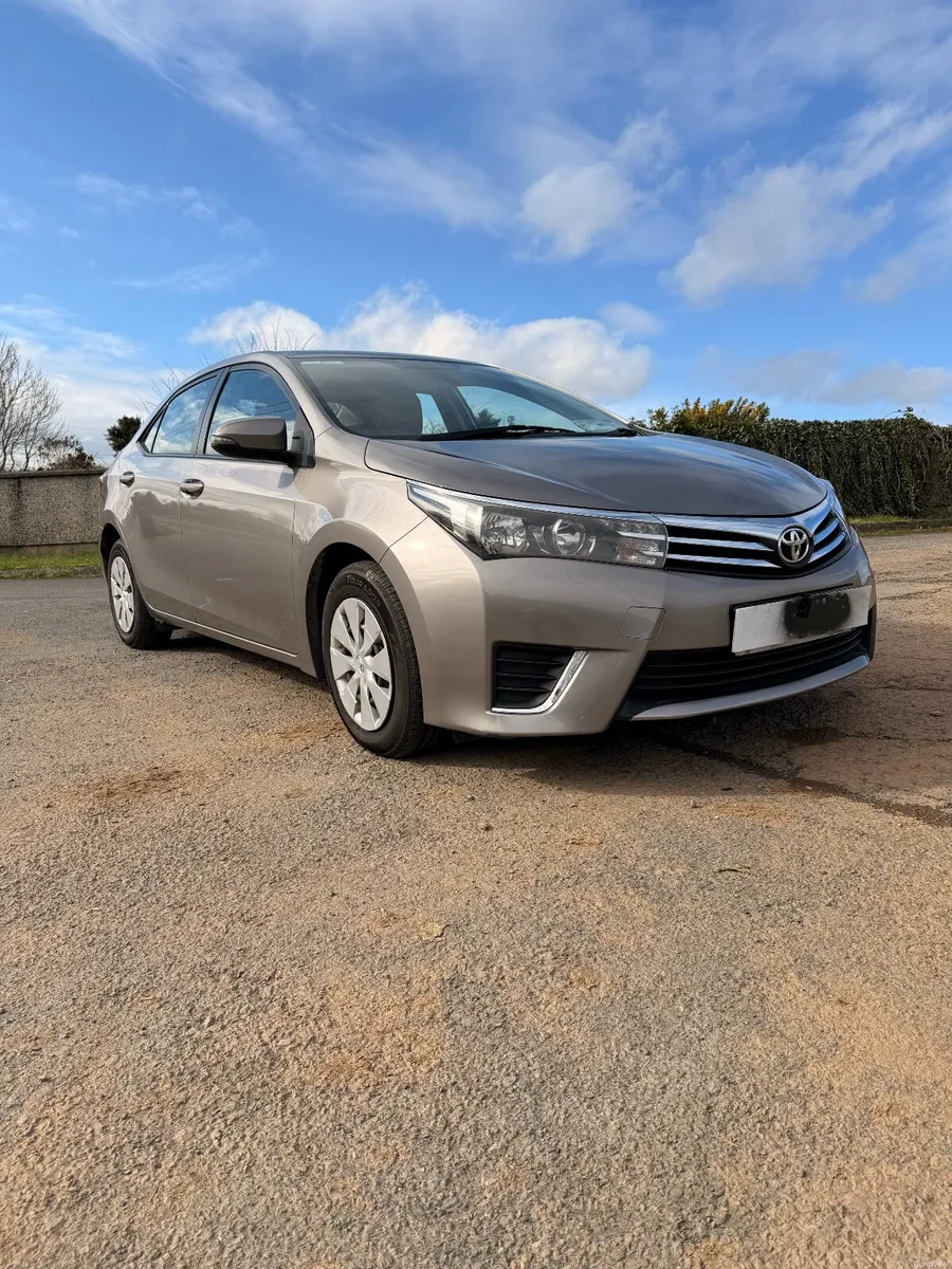 Toyota Corolla 2015 - Image 1