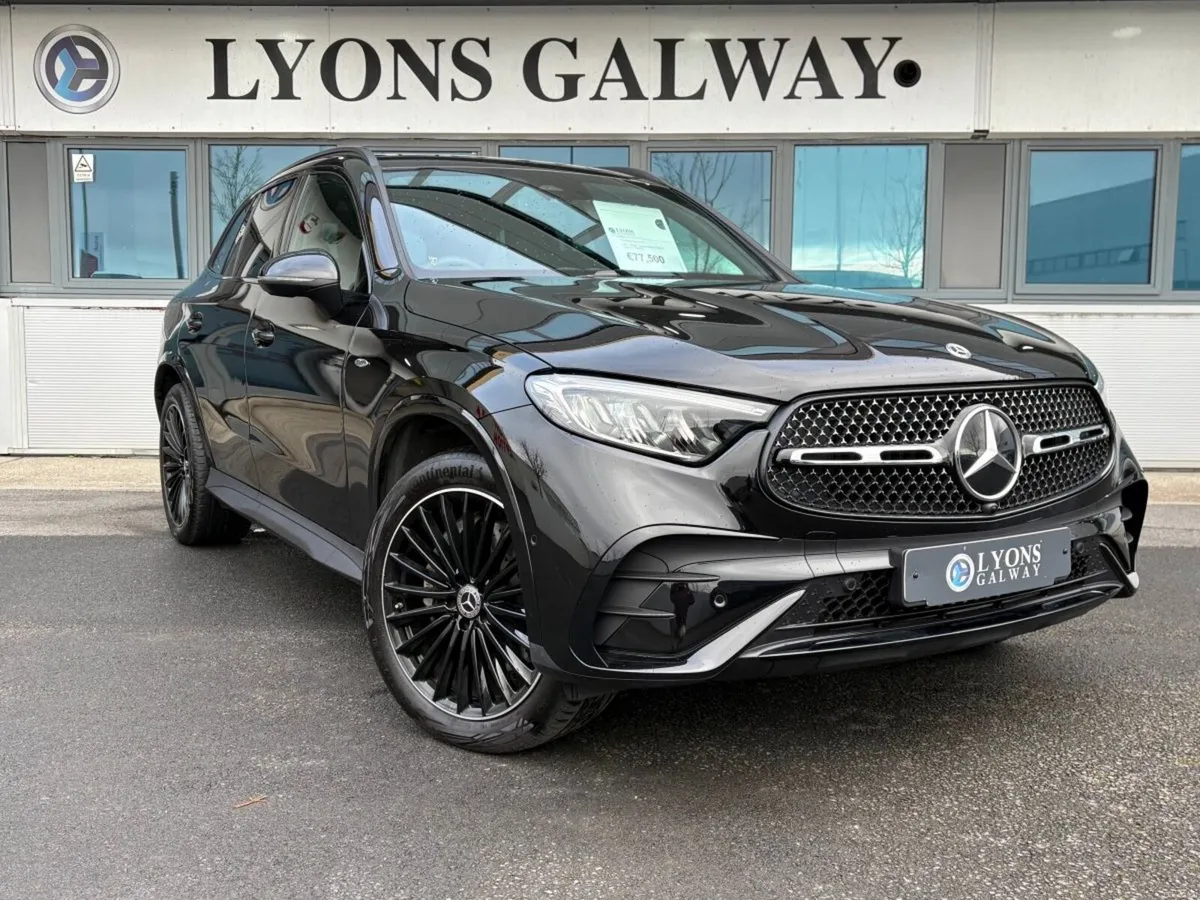 Mercedes-Benz 300 AMG Urban - Night Edition / Plug - Image 1