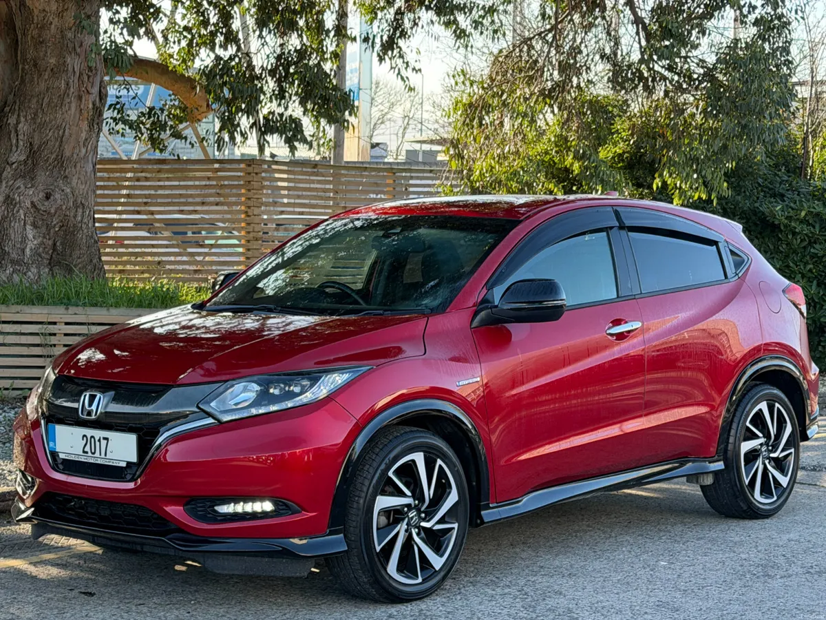 2017 Honda Vezel RS.KEYLESS ENTRY.#1 YEAR WARRANTY - Image 2