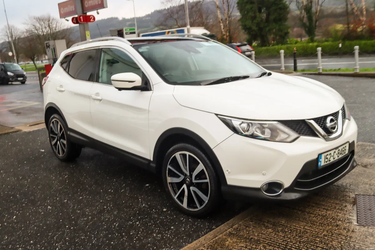 2015 Nissan Qashqai SV 1,5DCi Premium 5-dr - Image 1