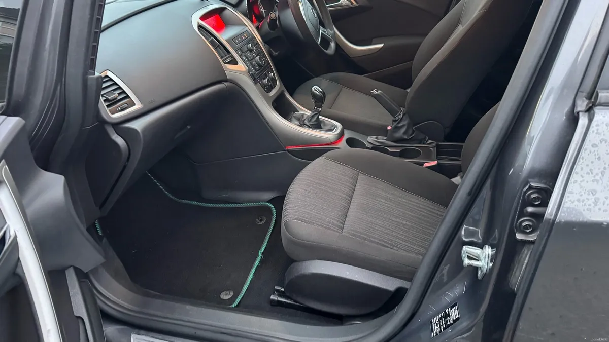 Opel Astra - Image 4