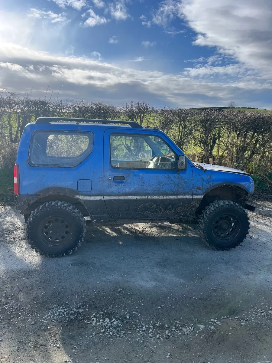 Off roading jimmy - Image 1