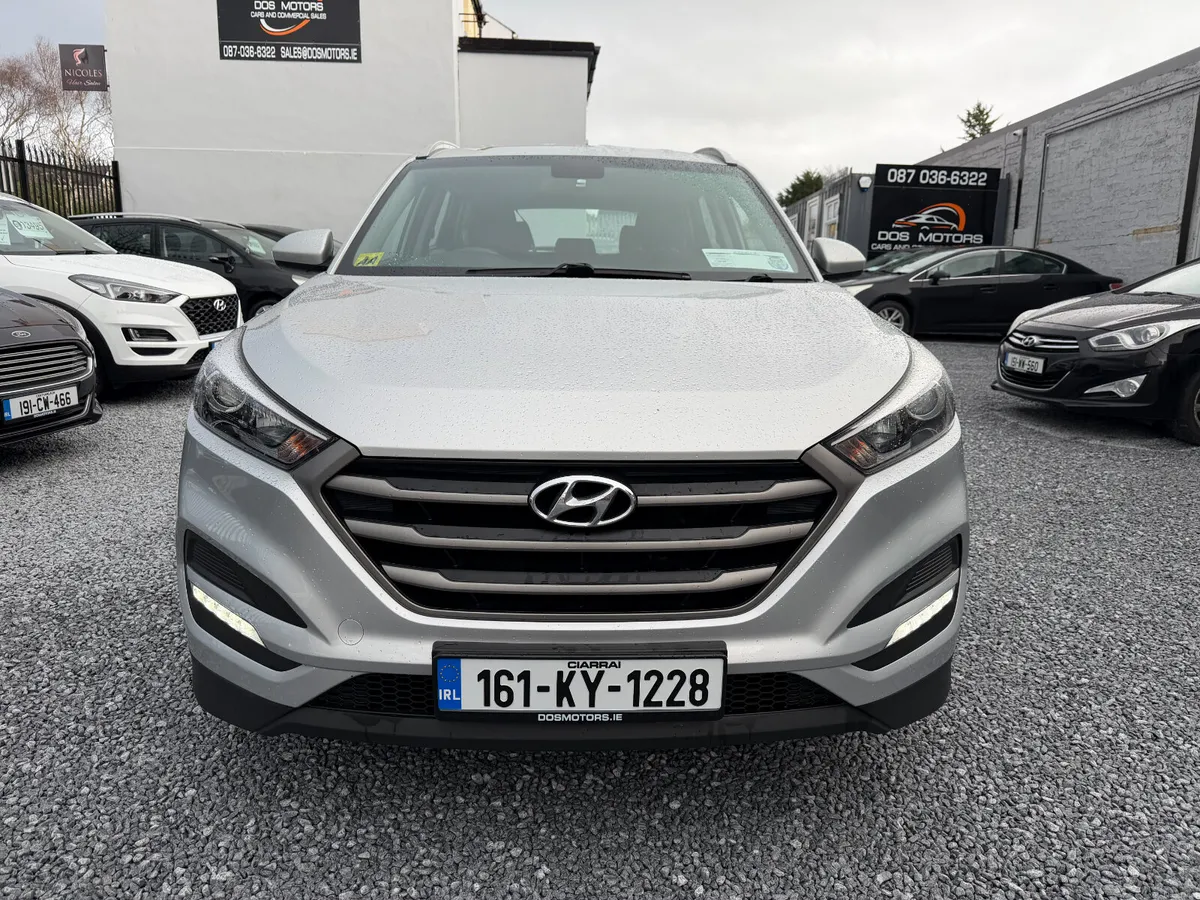2016 (161) Hyundai Tucson 1.7 D Comfort - Image 2