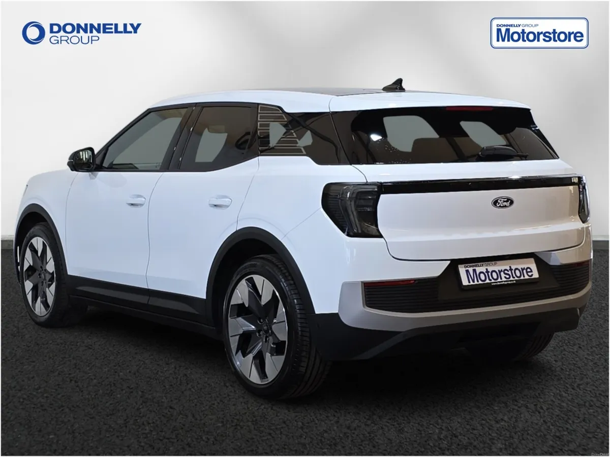 Ford Explorer Electric Estate Premium - Image 2