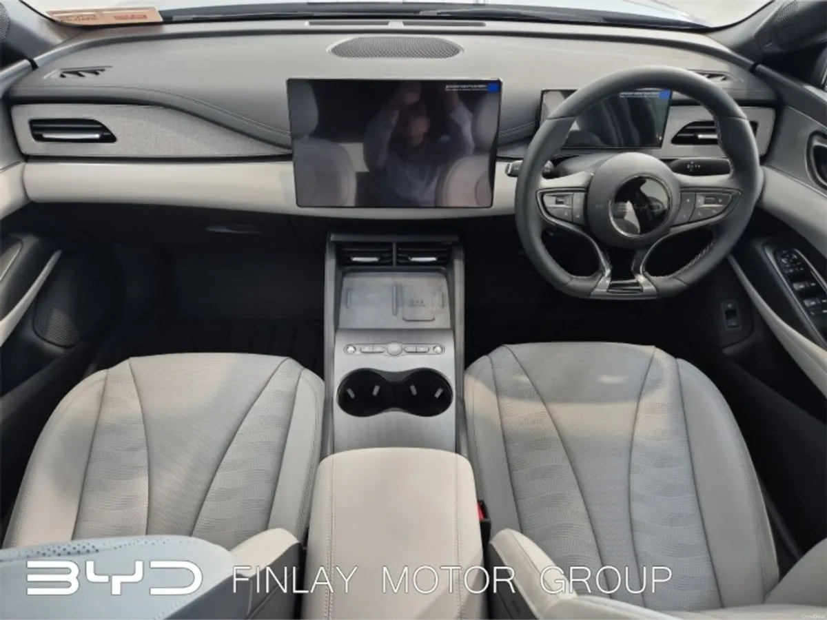 BYD SEAL SEAL 6 Touring Phev Comfort 105 kms elect - Image 3