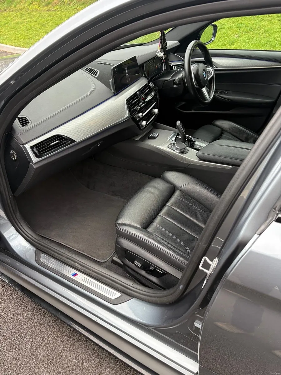 BMW 5-Series 2018 - Image 4