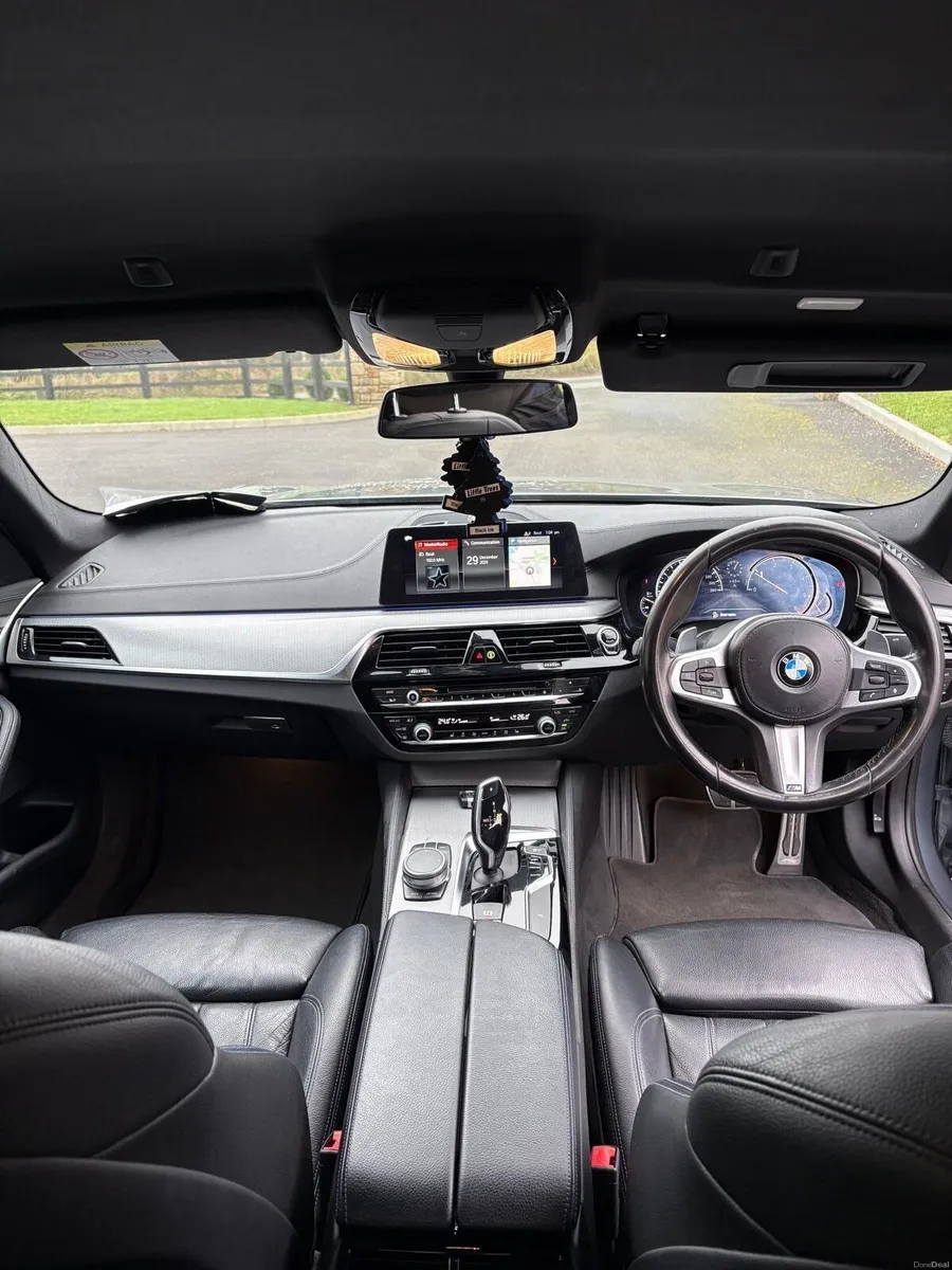 BMW 5-Series 2018 - Image 3