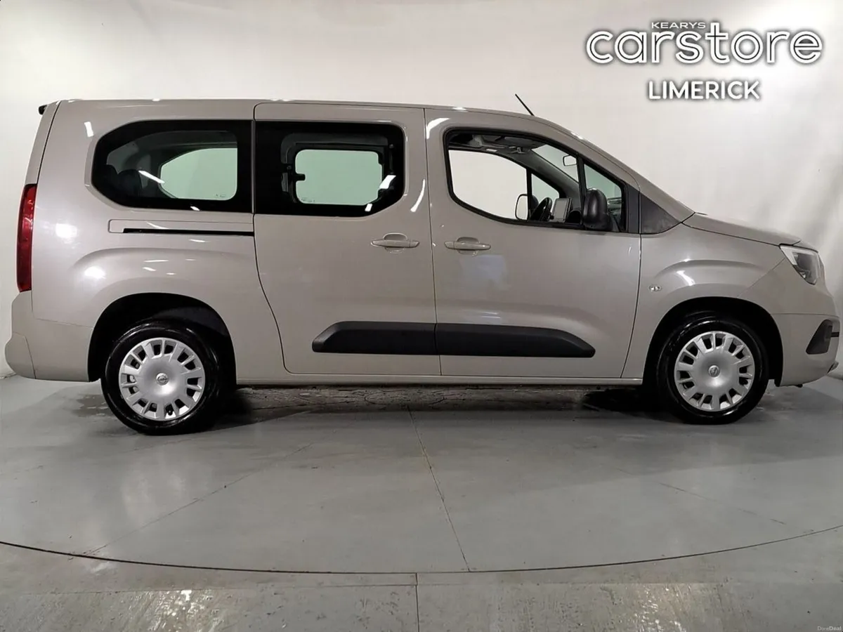 Opel Combo 1.5 Turbo D 100PS Edition Plus 7 Seater - Image 3