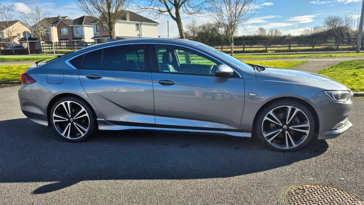 Vauxhall Insignia 2.0 Turbo D SRi VX Grand Sport - Image 2