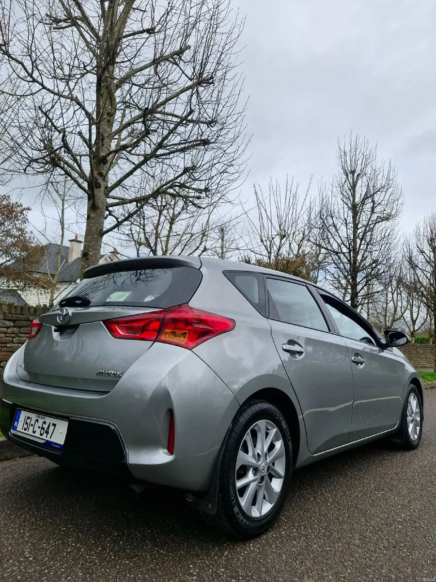 151 Toyota Auris 1.3 Petrol, Nct 5/27 Tax 10/26 - Image 4