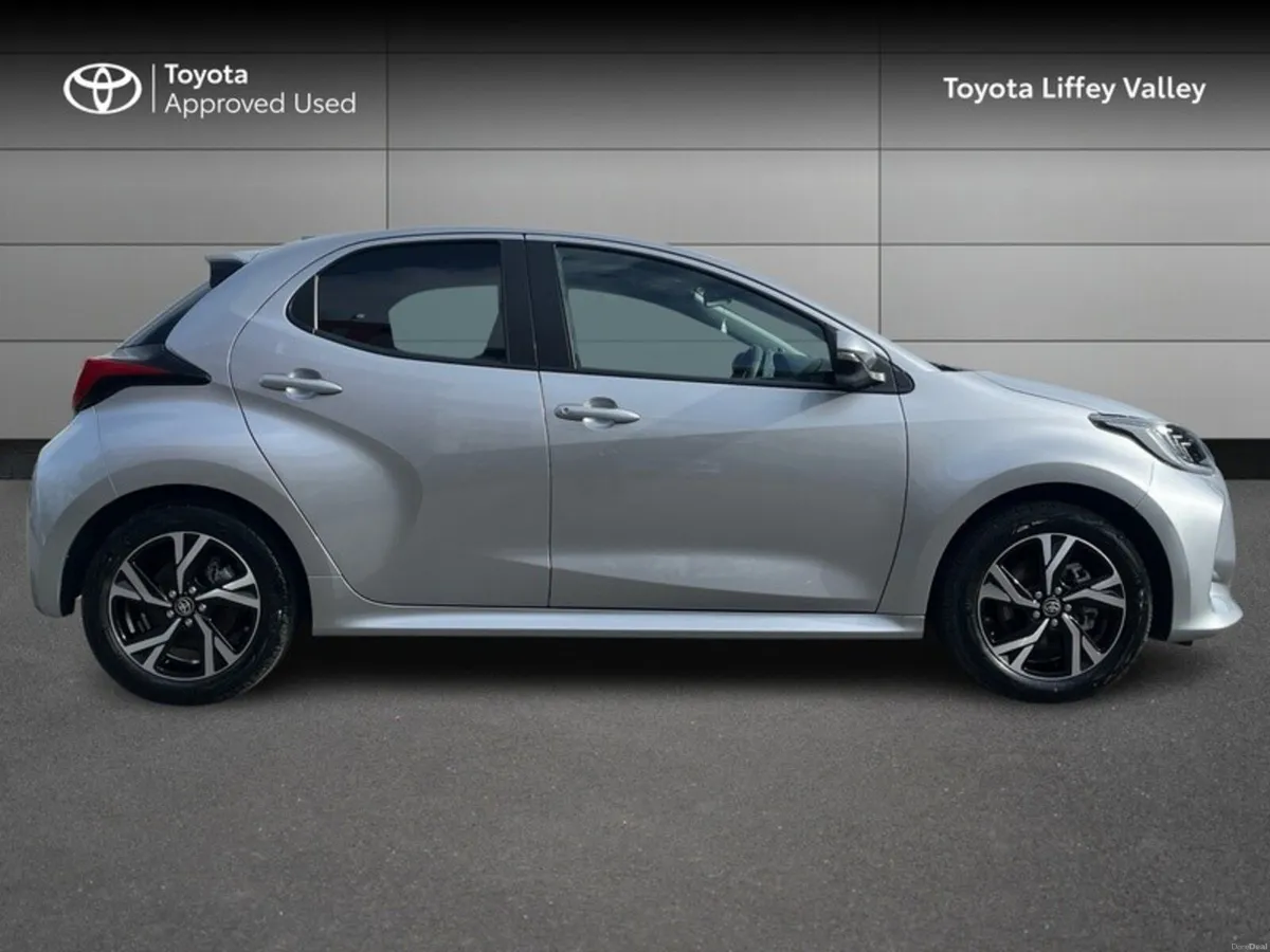 Toyota Yaris Yaris Hybrid  LUNA SPORT - Image 3