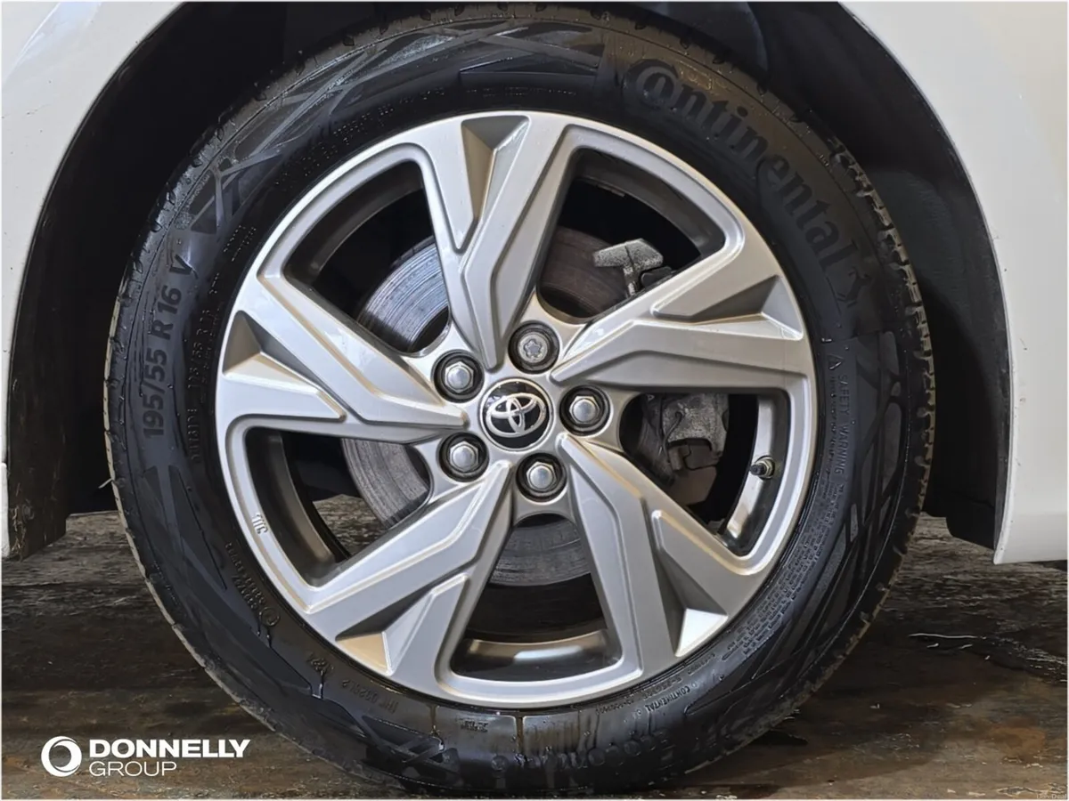 Toyota Yaris Hatchback Icon - Image 4