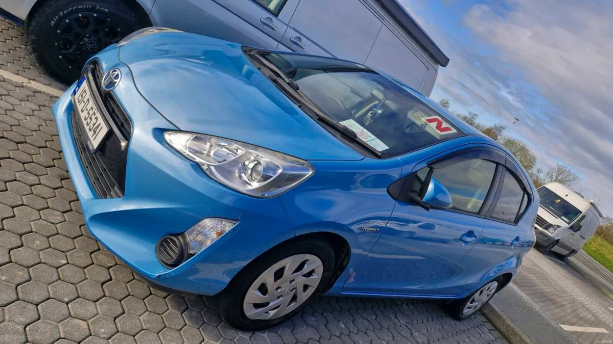 Toyota Aqua Petrol Hybrid 2015 - Image 3