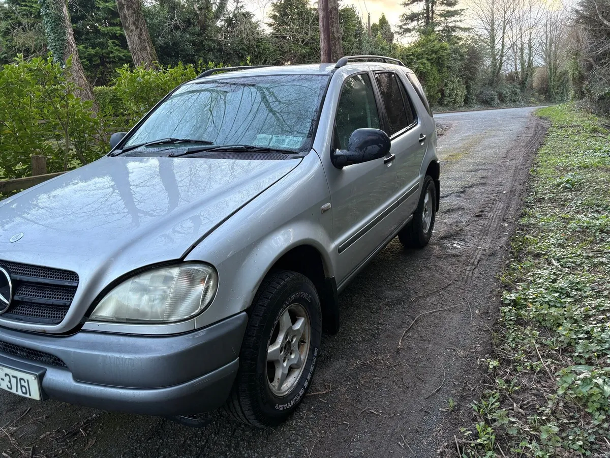 2000 Mercedes 270 ml - Image 3