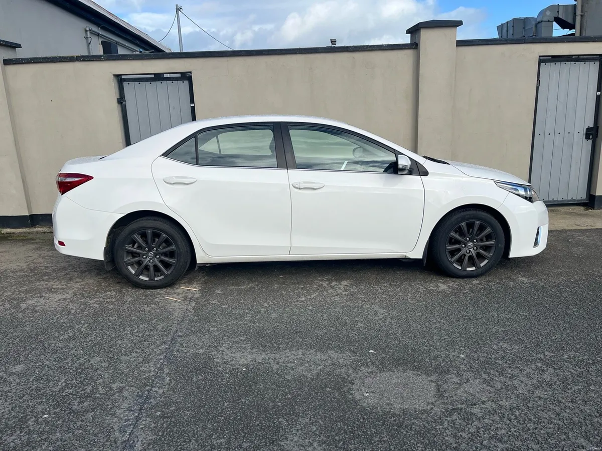 Toyota Corolla Luna - Image 4