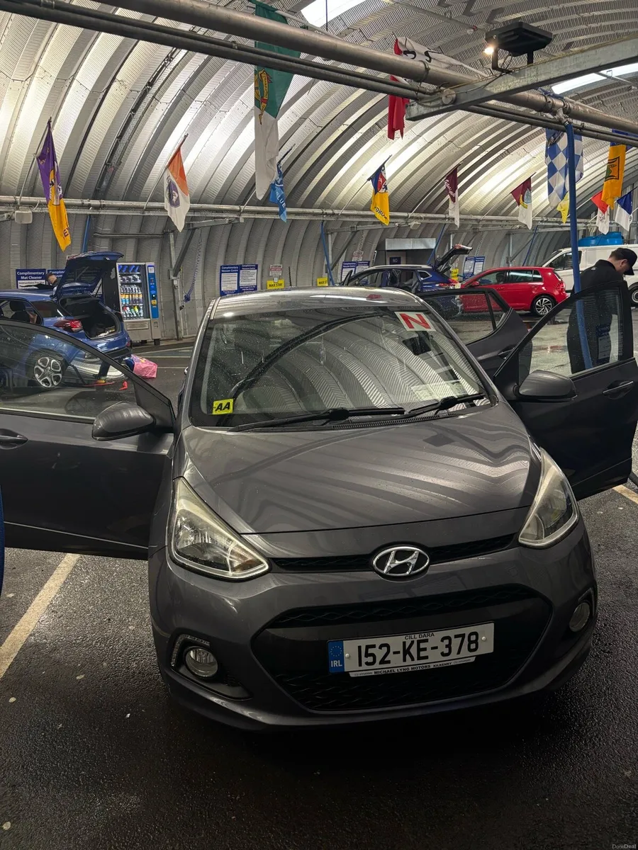 Hyundai i10 premium 1.0 - Image 1