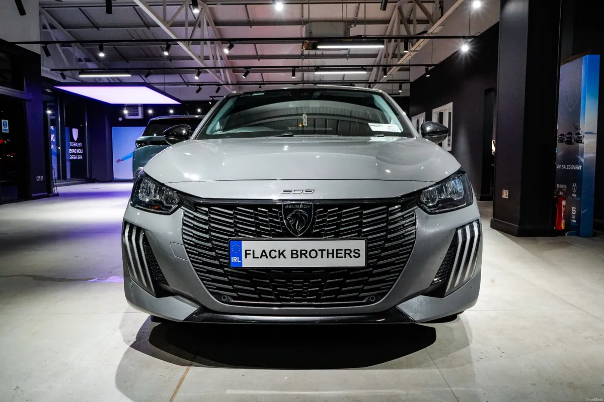 2024 Peugeot 208 Allure 1.2 PureTech 100bhp - Image 3