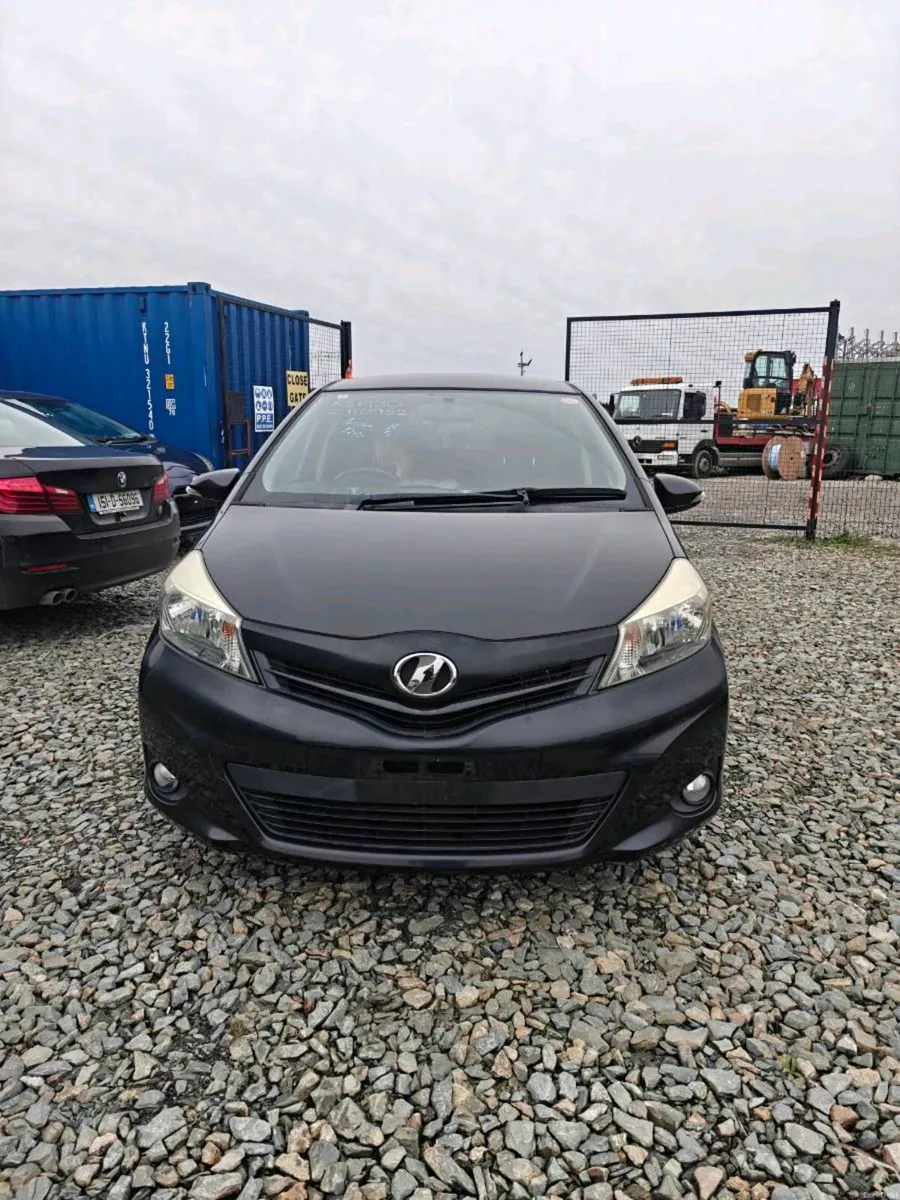 Toyota vitz 2014 automatic 1lt patrol - Image 1