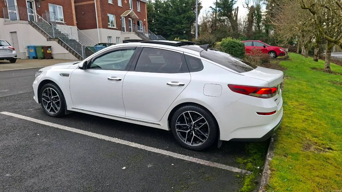 2019 kia optima platinum - Image 2