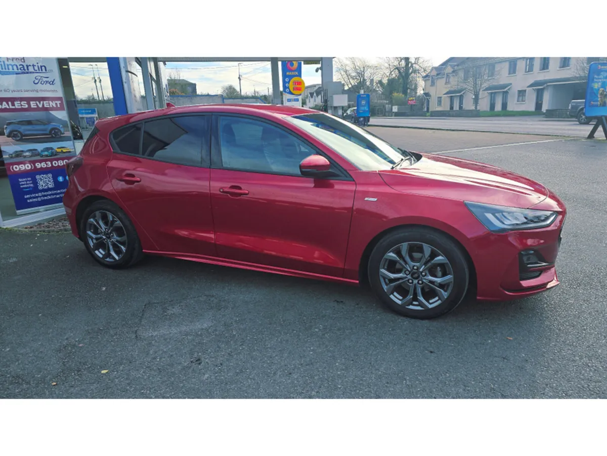 Ford Focus ST-LINE 1.5L ECOBLUE 115 - Image 2