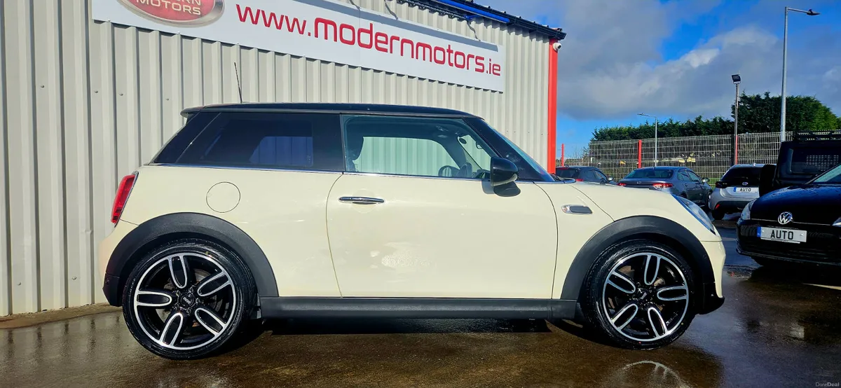 Mini Cooper automatic 1.5 diesel low kms - Image 5