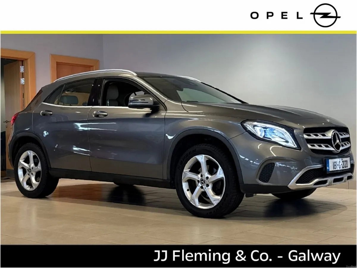 Mercedes-Benz GLA GLA 180 URBAN - Image 3
