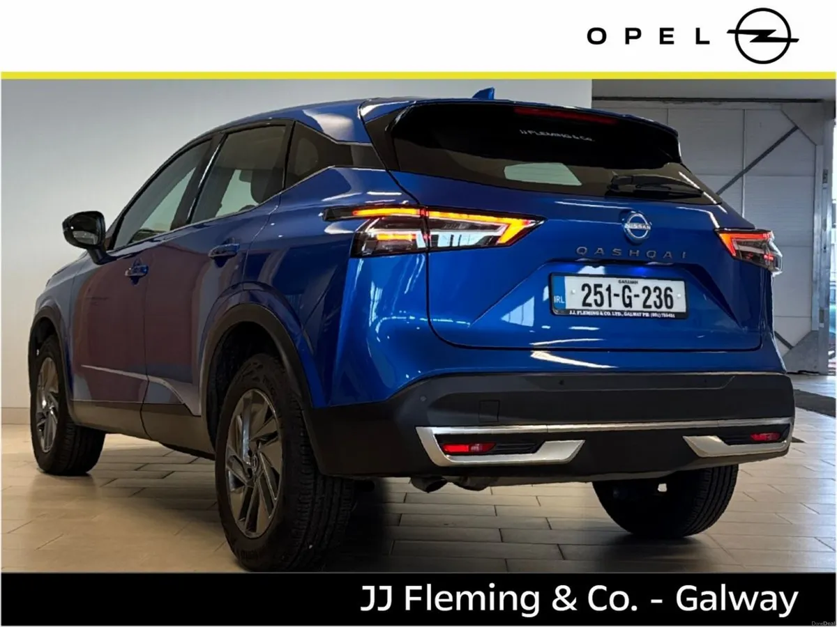 Nissan Qashqai 1.3 PET MILD HYBRID SV - Image 4