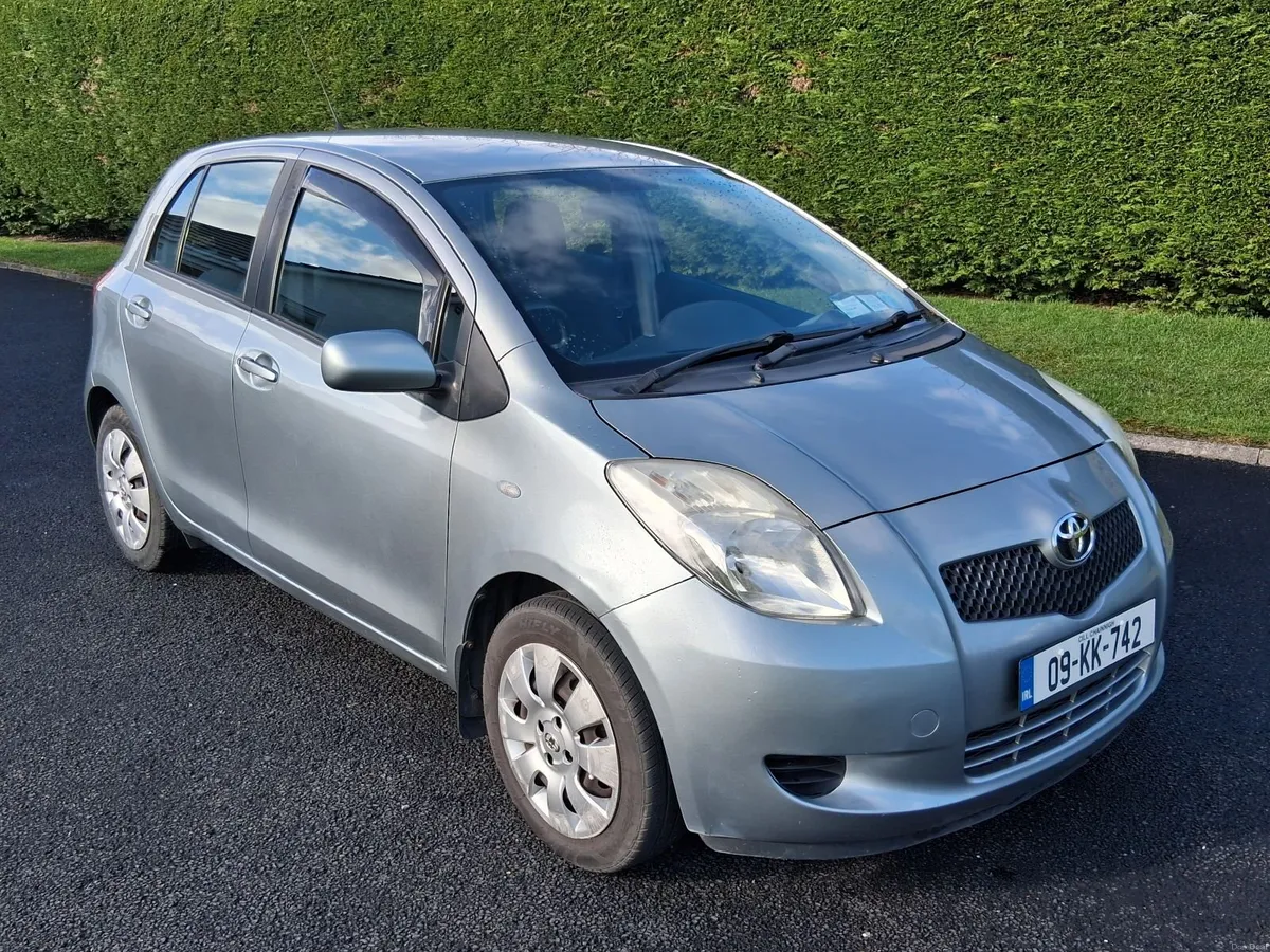 Toyota Yaris 2009 - Image 3