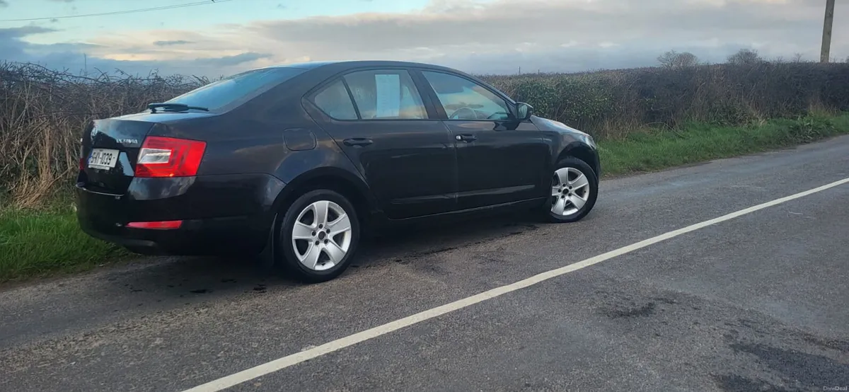 Skoda Octavia 2015 - Image 2
