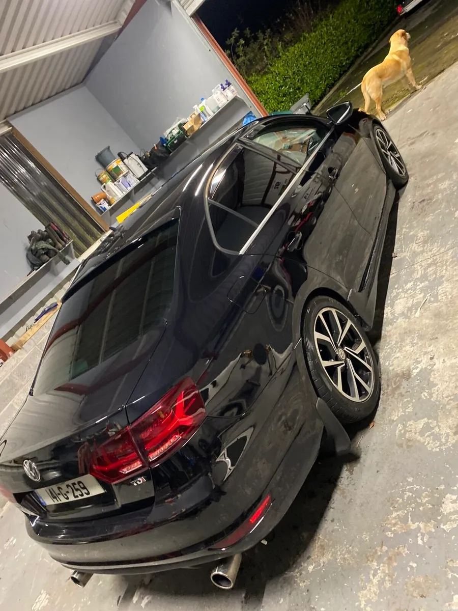 2014 vw Jetta - Image 4