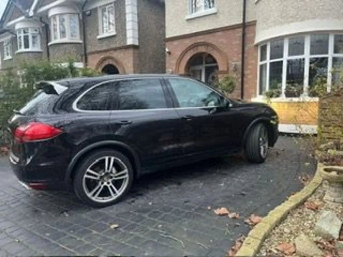 Porsche Cayenne 2014 - Image 3