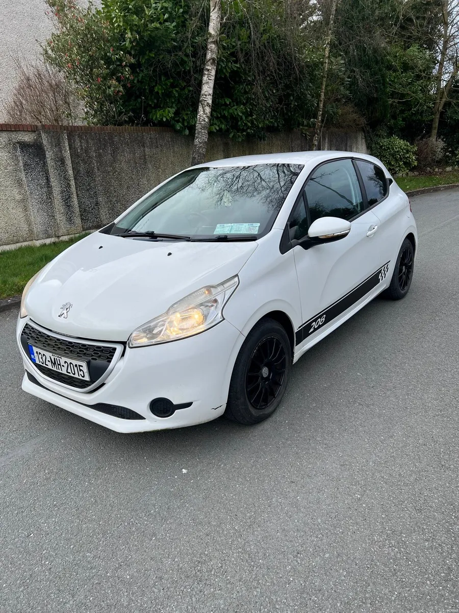 Peugeot 208 - Image 4