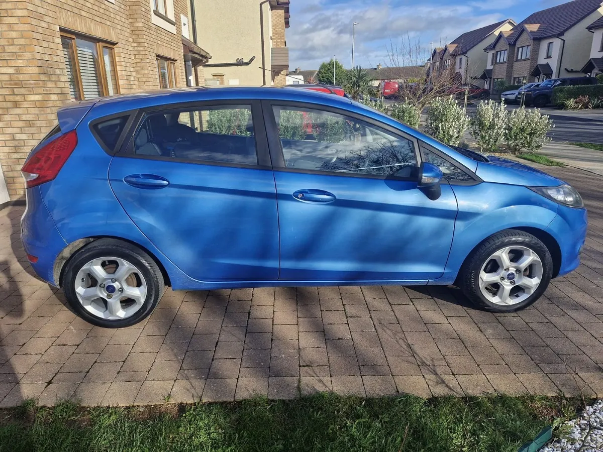 Ford Fiesta 2011 - Image 1