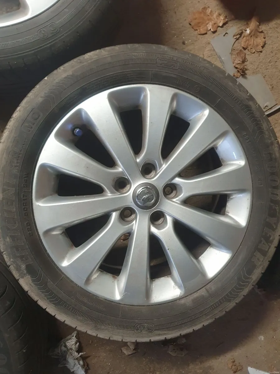 Vauxhall Astra 2014 - Image 1