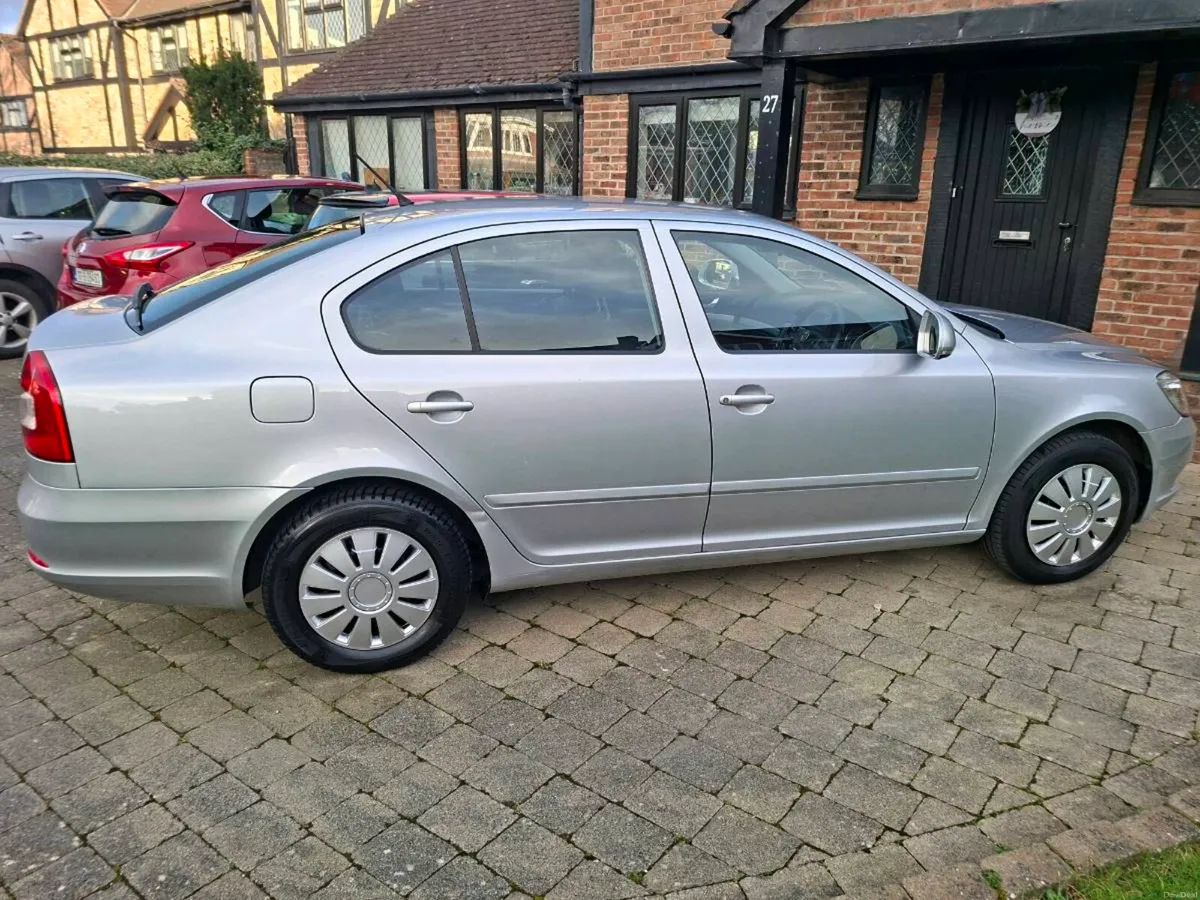 SKODA OCTAVIA 1.2 TSI PETROL 2012 VERY CLEAN CAR - Image 2