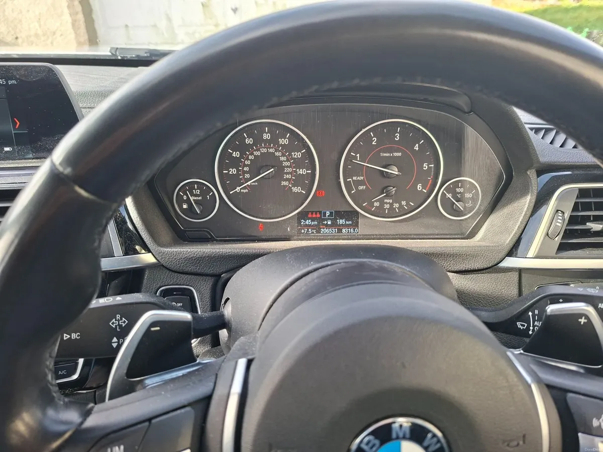 BMW 3-Series 2018 - Image 3