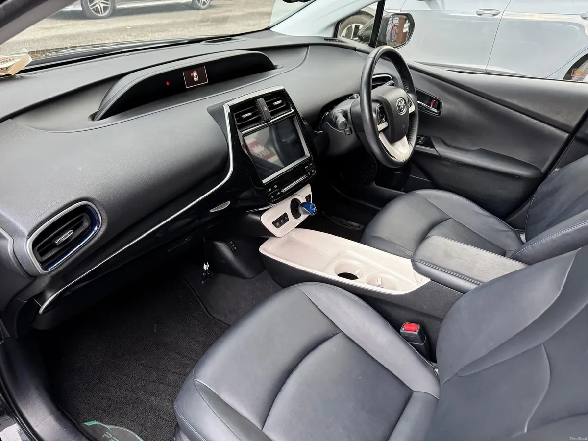 Toyota Prius 2016 - 1.8L Hybrid - Top Spec - Image 4