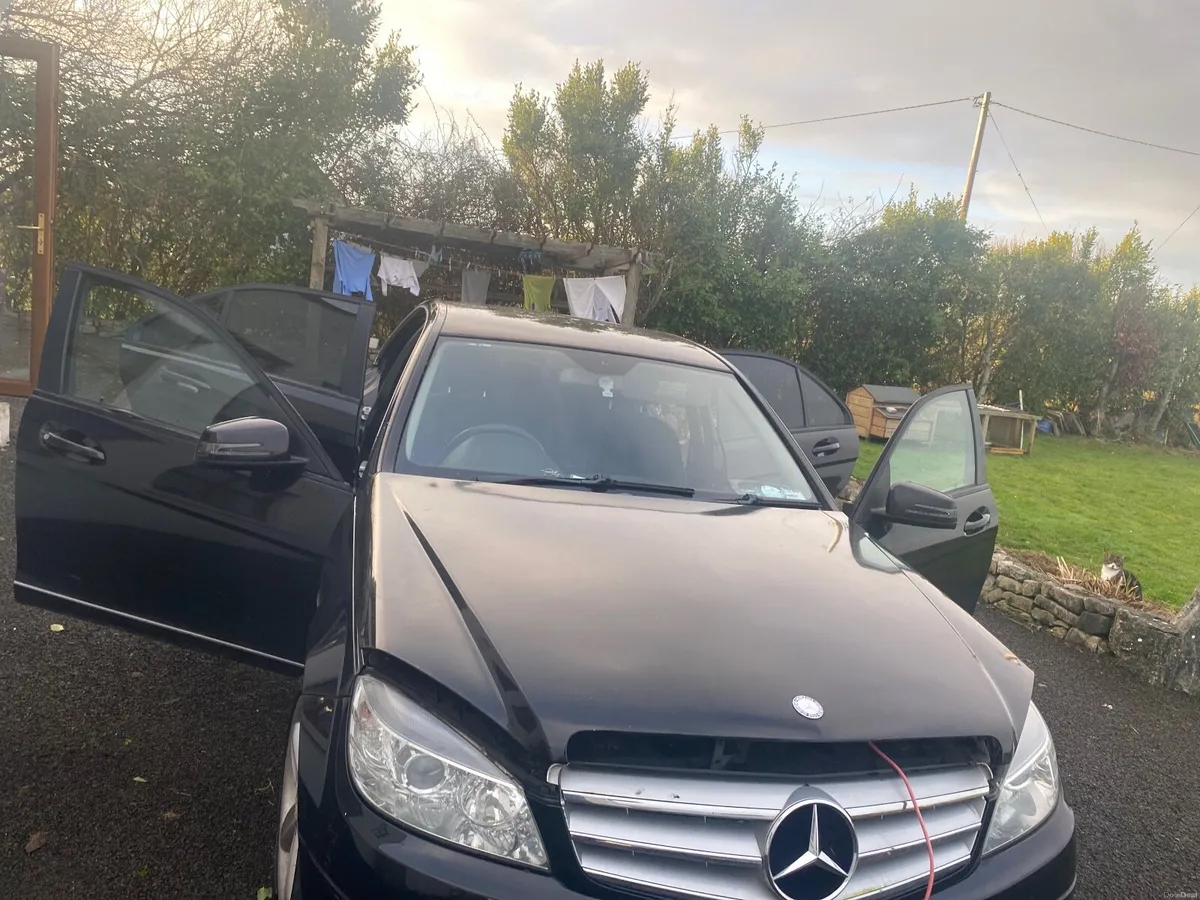 Mercedes-Benz C-Class 2010 - Image 1