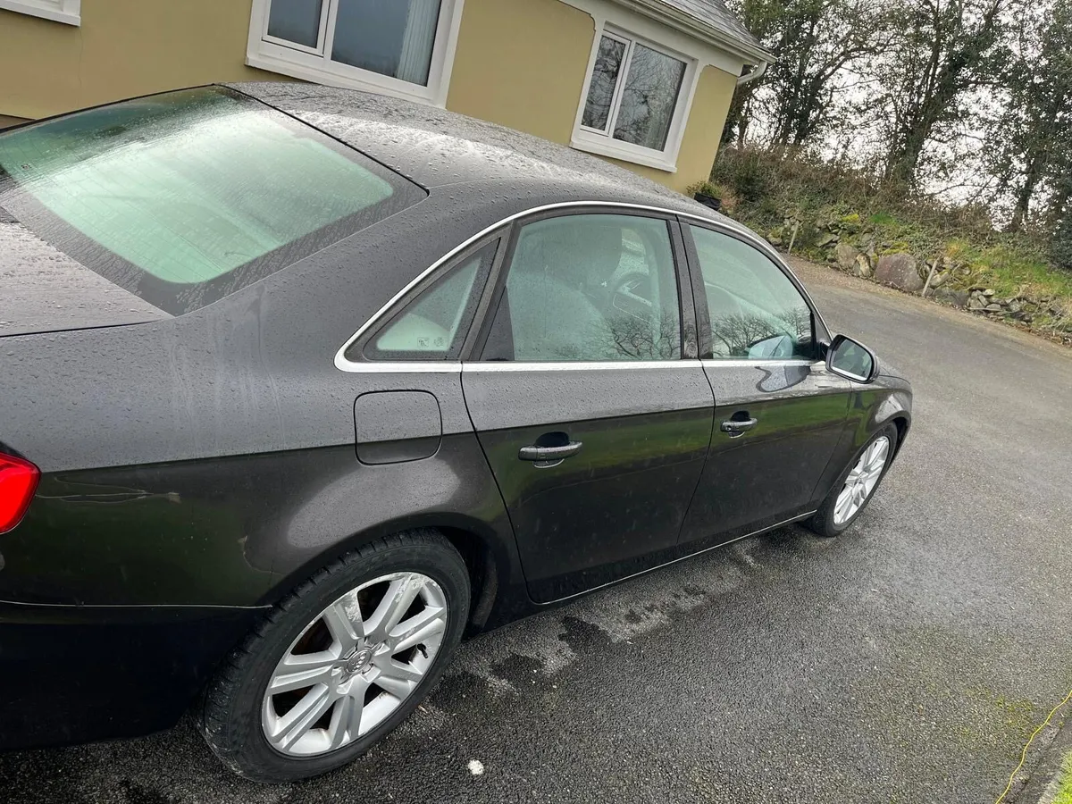 Audi A4 2010 - Image 4