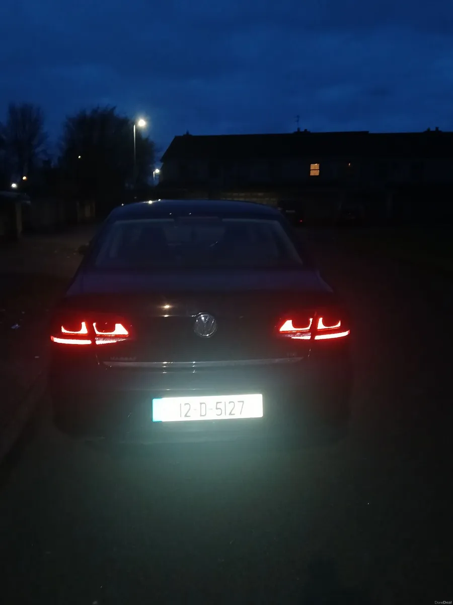 Volkswagen Passat 2012 - Image 1
