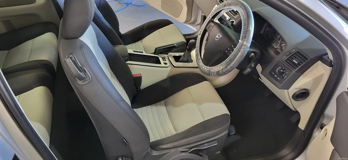 Volvo C30 - Image 3