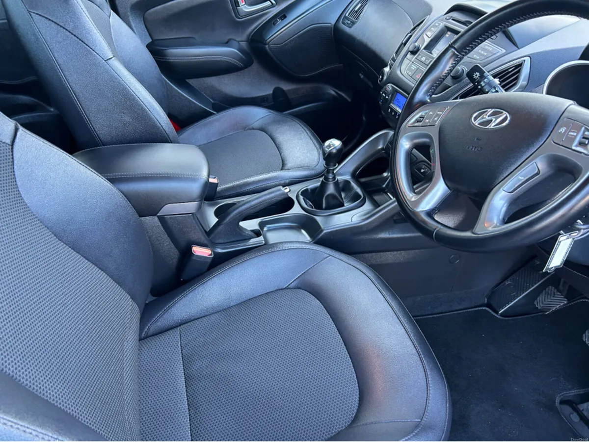 Hyundai ix35 1.7 EXECUTIVE //ONLY  78000KLMS///I O - Image 4