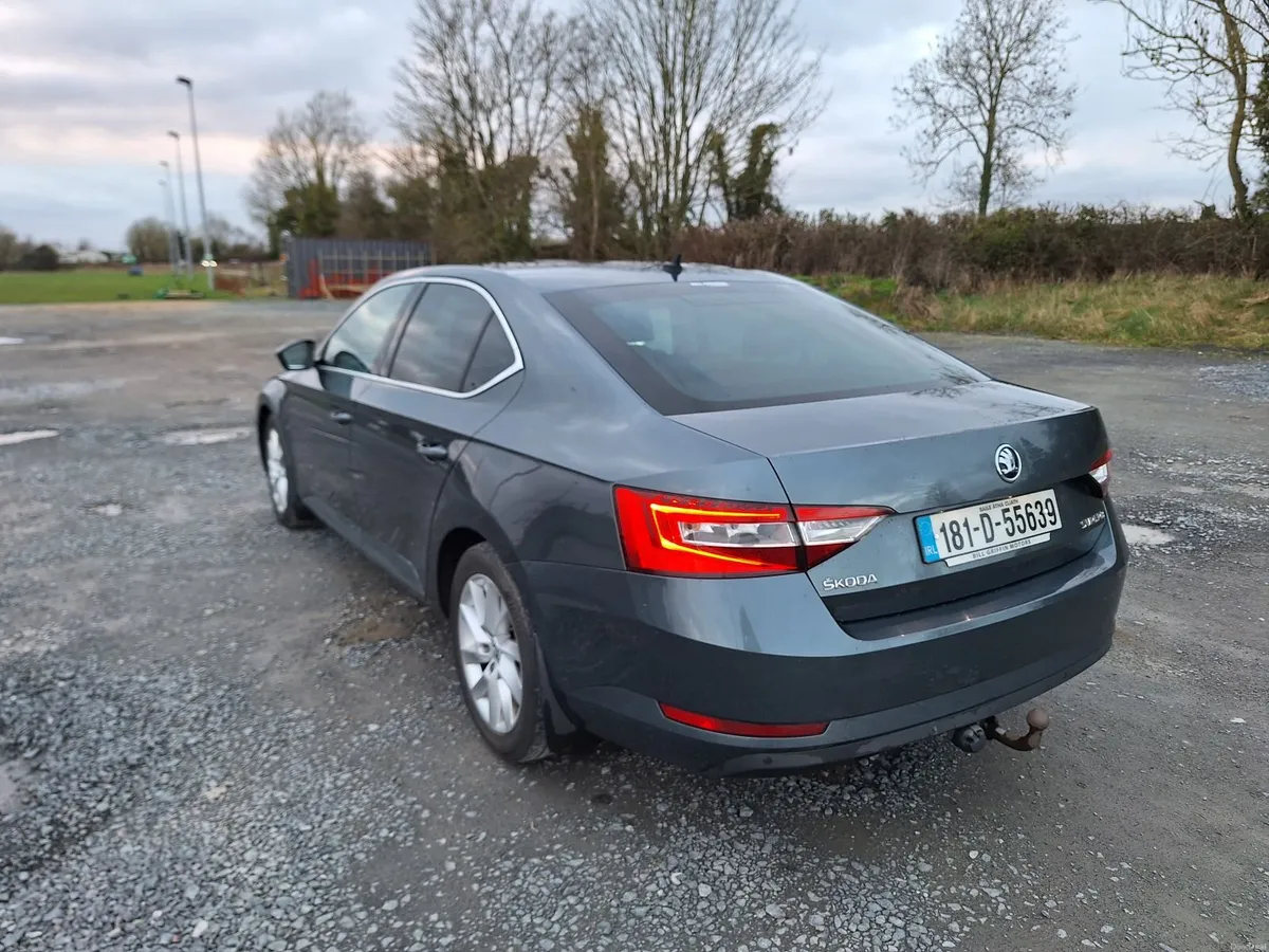 Skoda Superb 2018 - Image 3